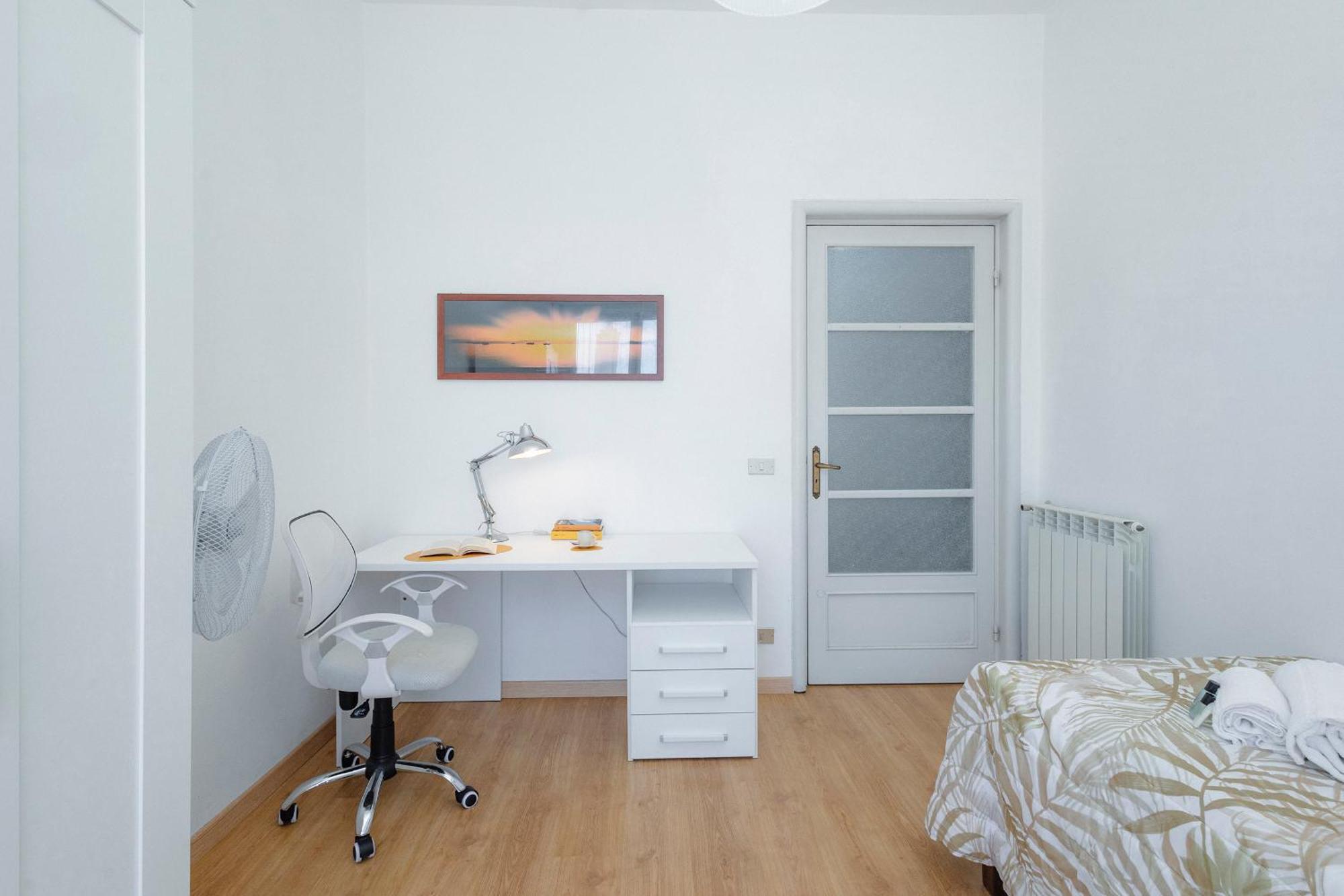 "L'Attico Bianco" City View 10 M A Piedi Dal Mare Savona Luaran gambar