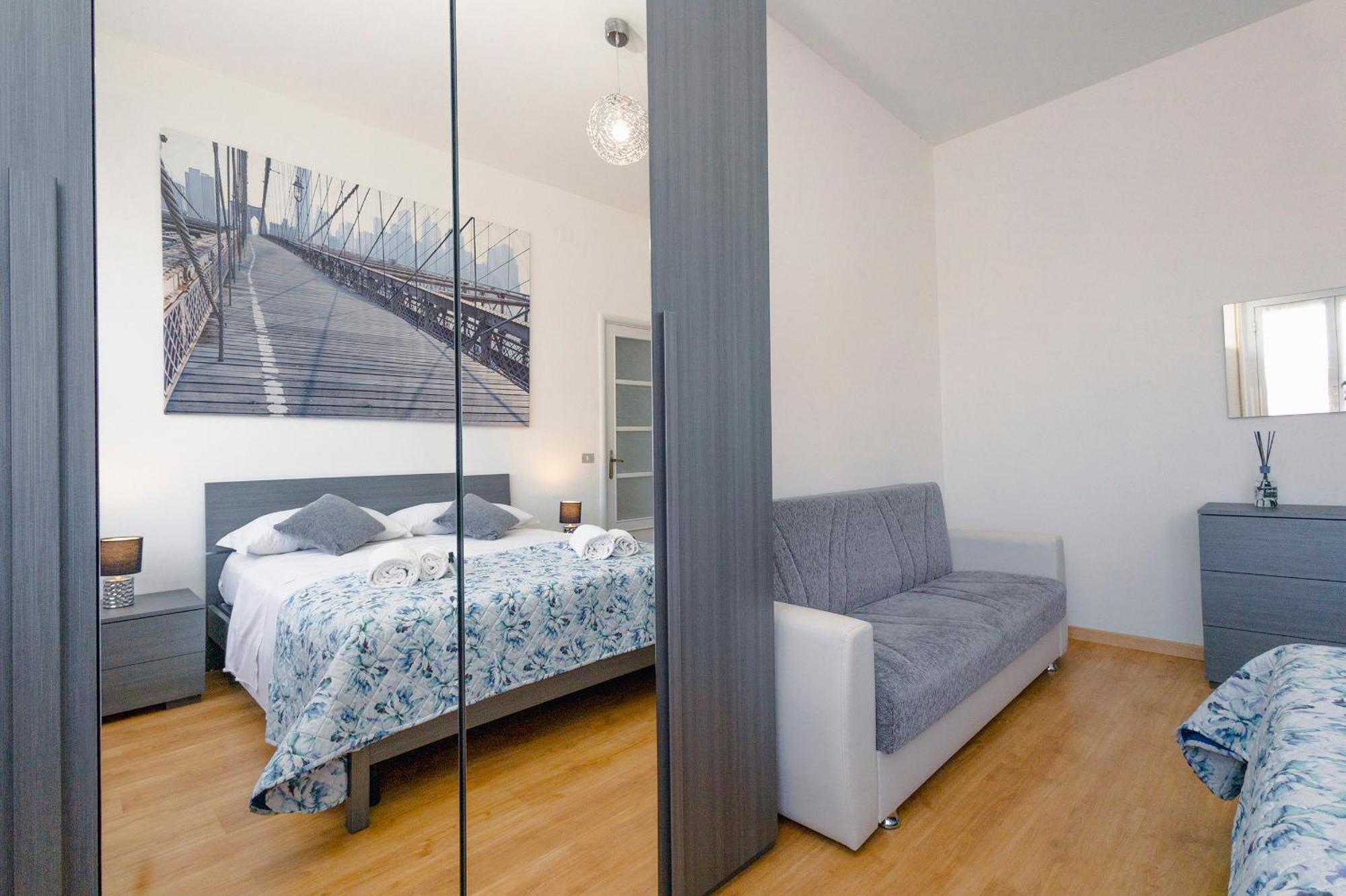 "L'Attico Bianco" City View 10 M A Piedi Dal Mare Savona Luaran gambar