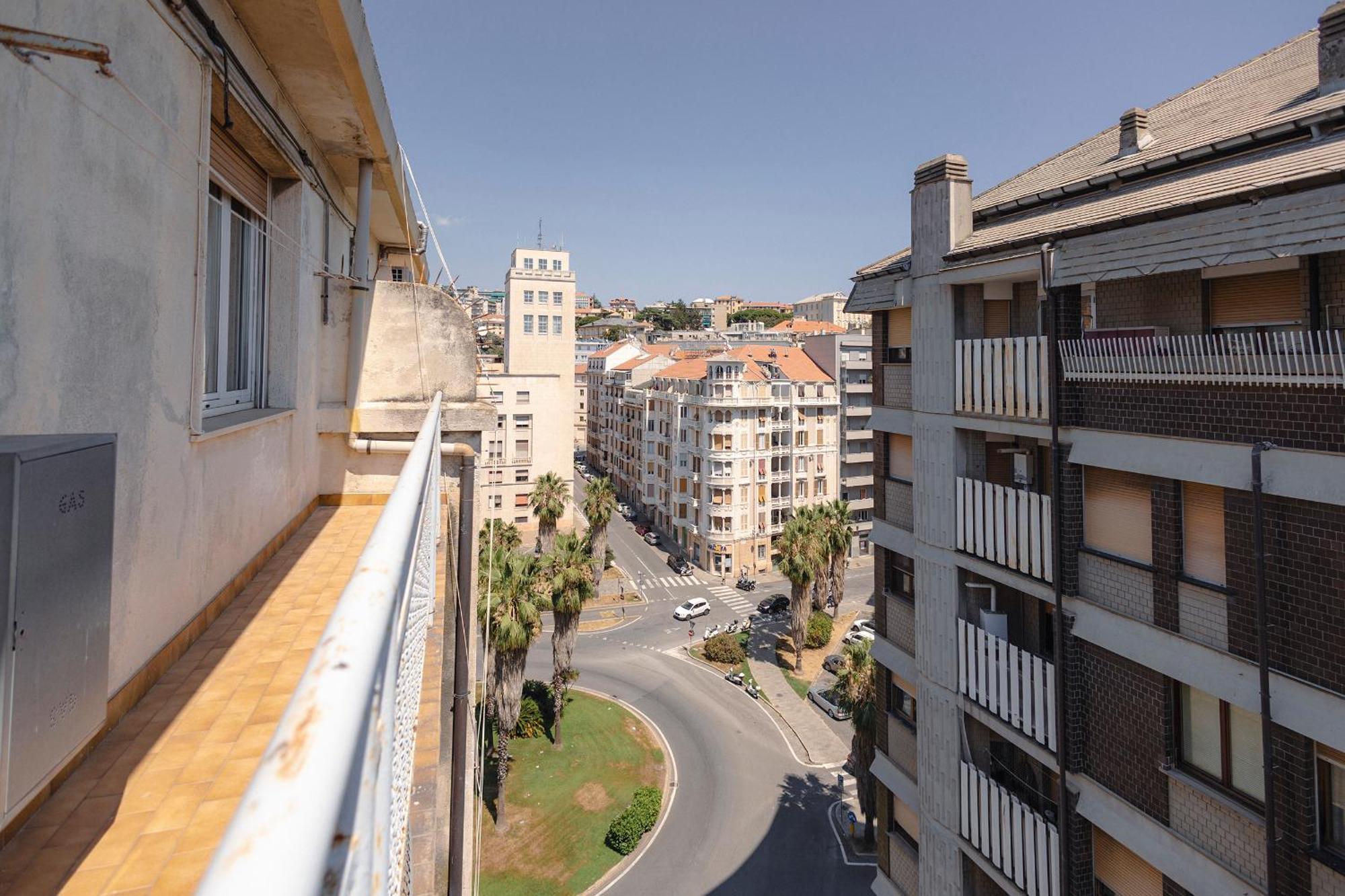 "L'Attico Bianco" City View 10 M A Piedi Dal Mare Savona Luaran gambar