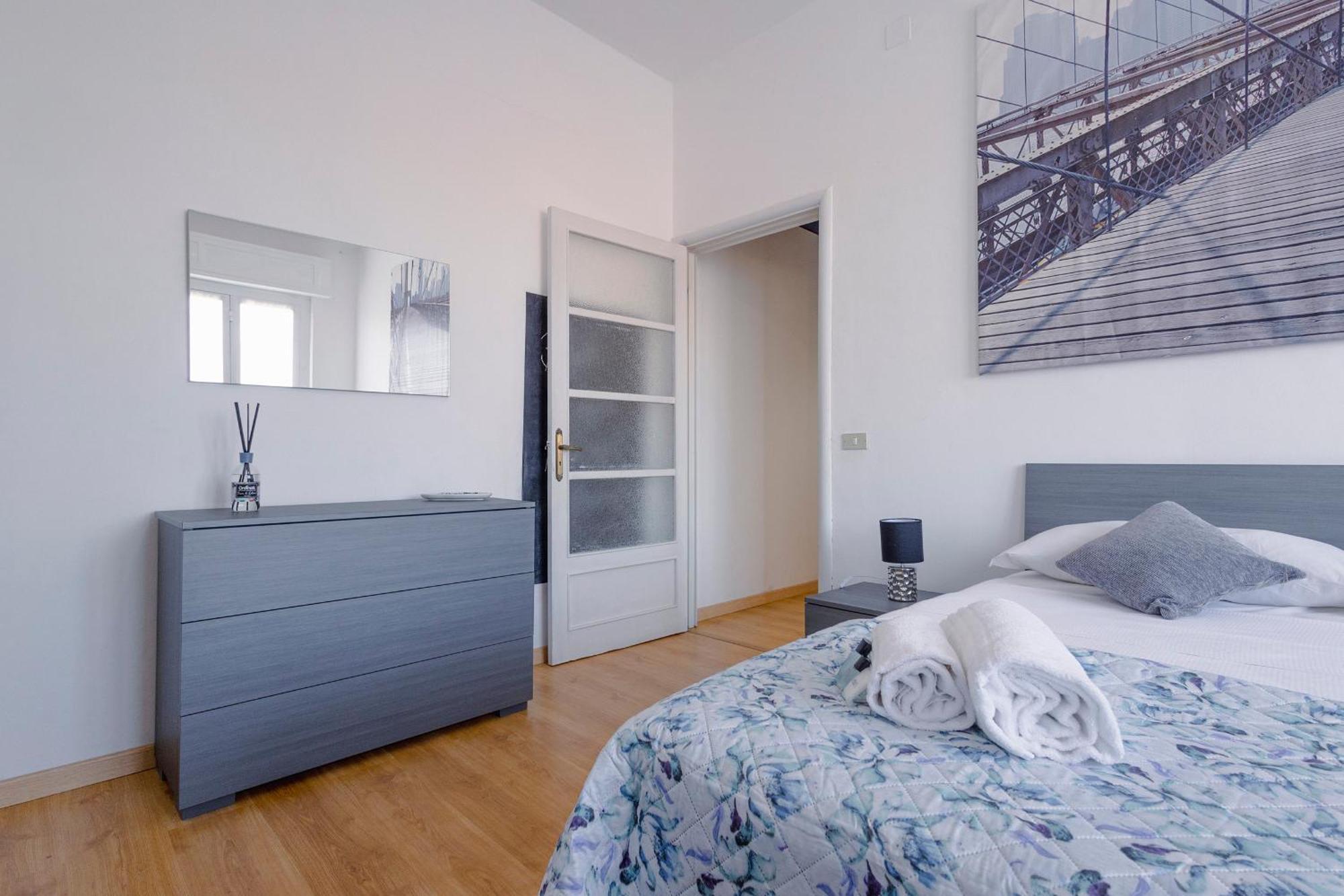 "L'Attico Bianco" City View 10 M A Piedi Dal Mare Savona Luaran gambar